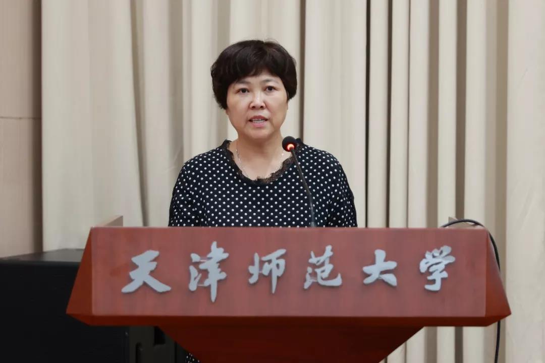 党委教师工作部部长刘红英汇报2020年新入职教职工培训情况